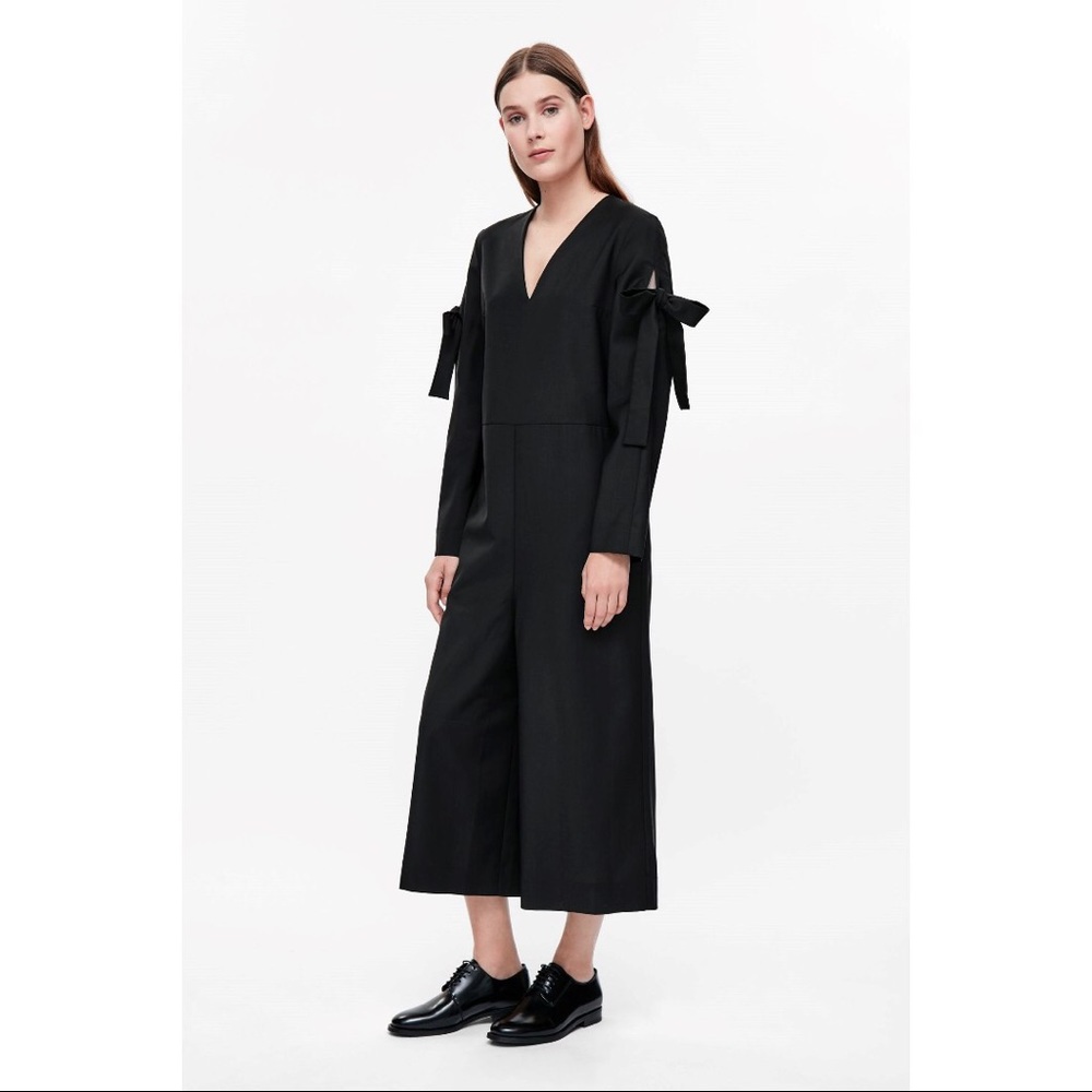 COS Black Cropped Jumpsuit Size 6